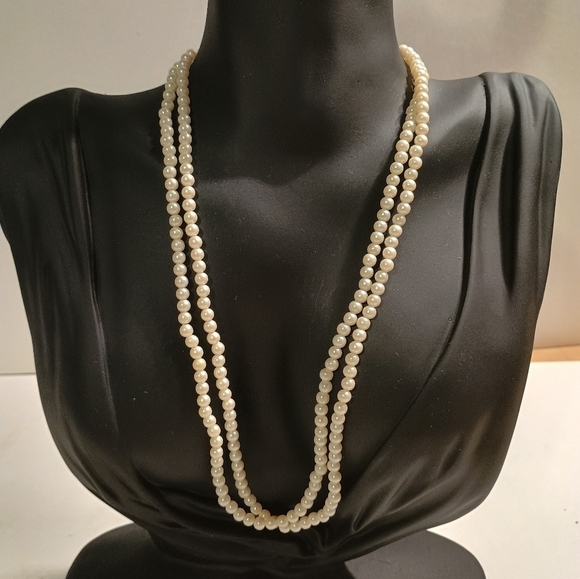 Jewelry - Set of 3 Elegant Pearl Necklaces